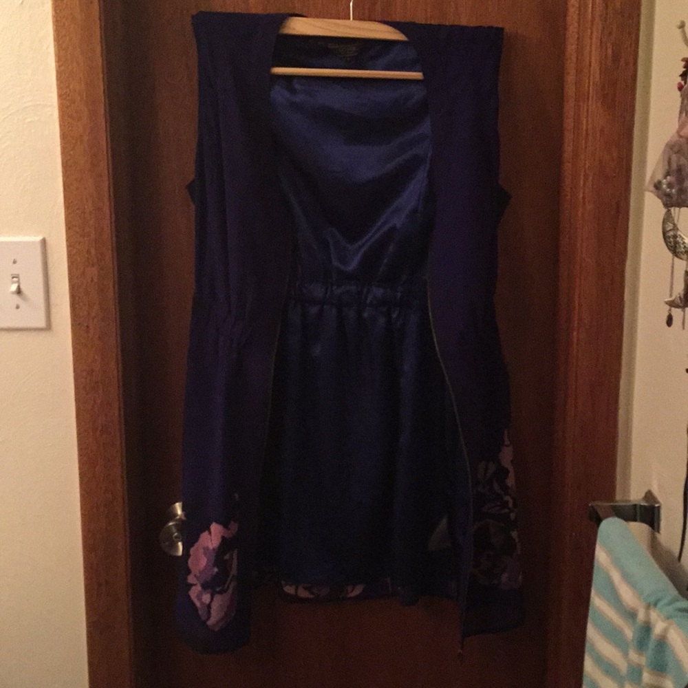 GUESS dress - Picture 5 of 10